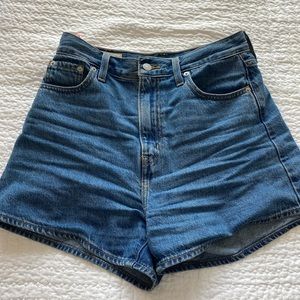 Levi High Loose Shorts